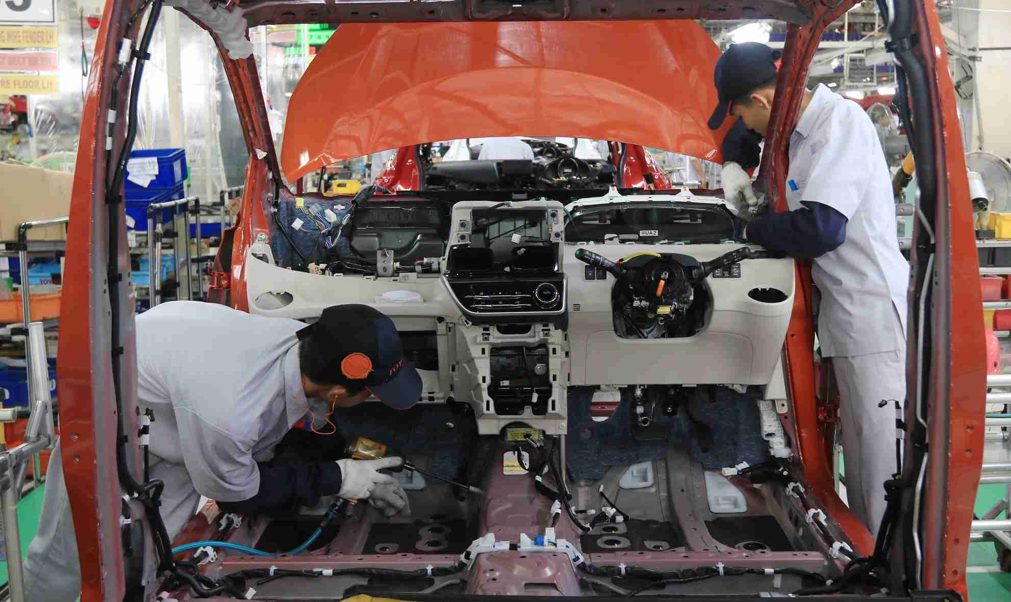 Proses peraktina mobil di Toyota
